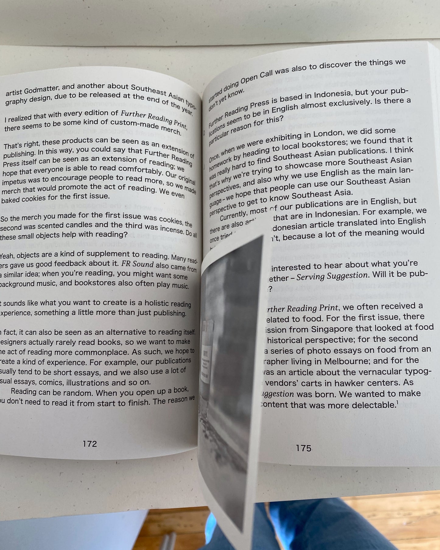 TROPICAL READING PHOTOBOOK & SELF-PUBLISHING