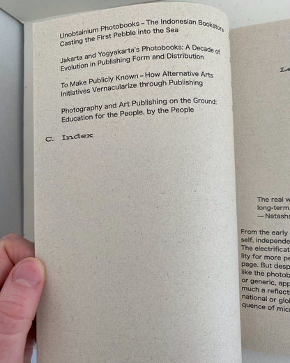 TROPICAL READING PHOTOBOOK & SELF-PUBLISHING